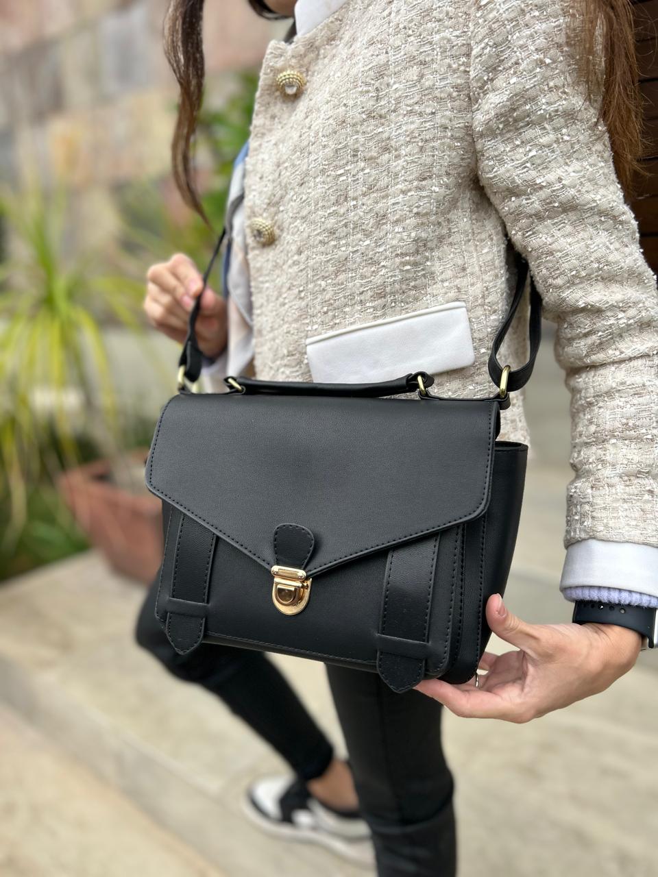 Bolso de Dama Modelo 3684 Color Negro