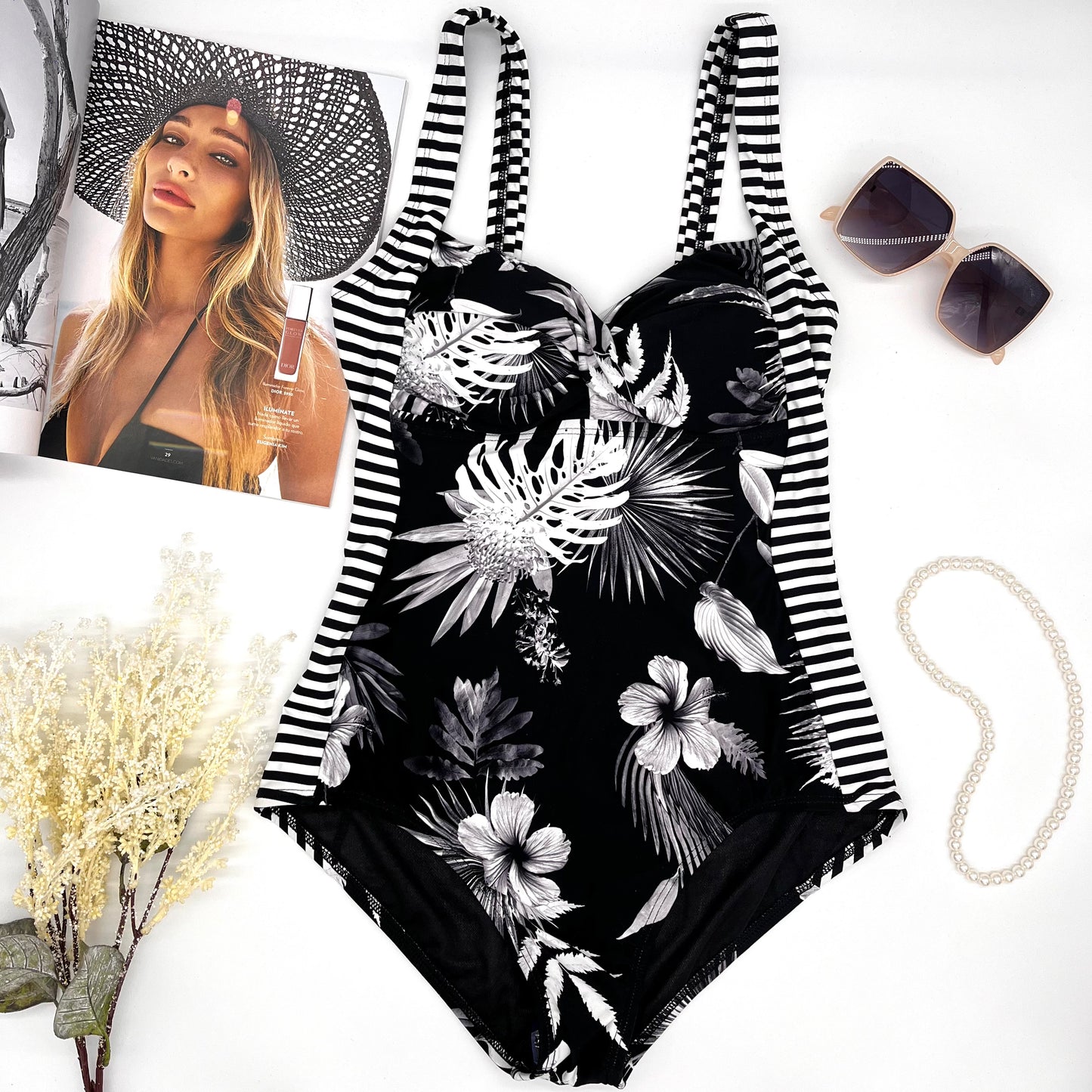 Bikini negro líneas blancas completo