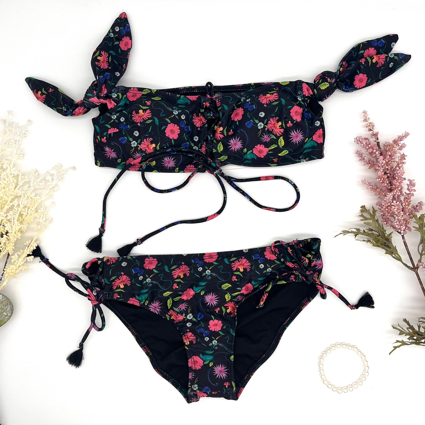Bikini negro/flores dos piezas