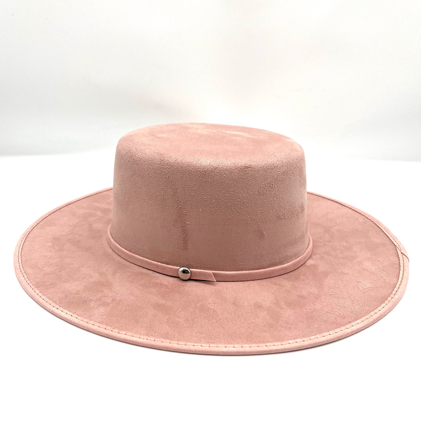 Sombrero cordobés de gamuza color rosa pastel