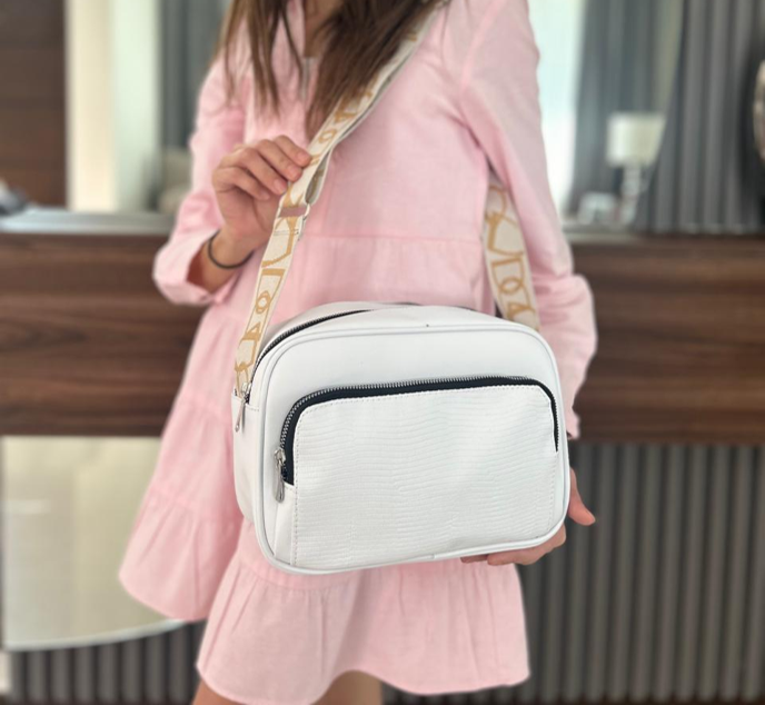 Bolso de dama color blanco