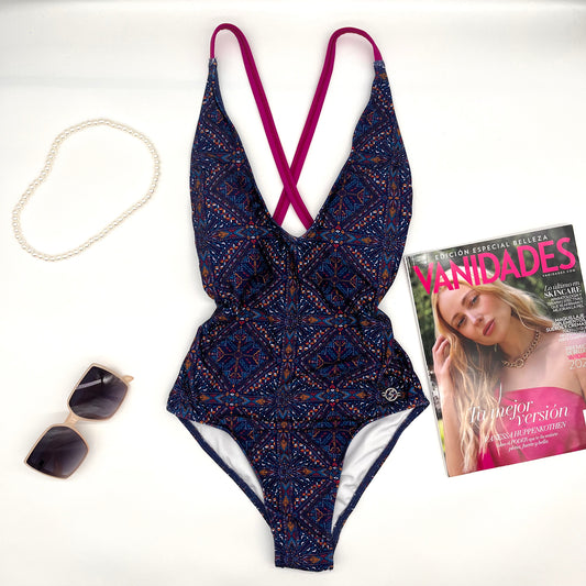 Bikini morado con rosa (espalda descubierta) completo